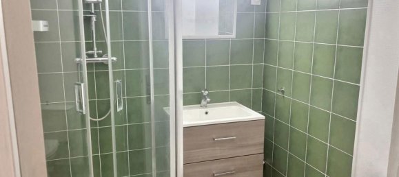 1 bedroom Apartment in Clamart, France No. 328802 12