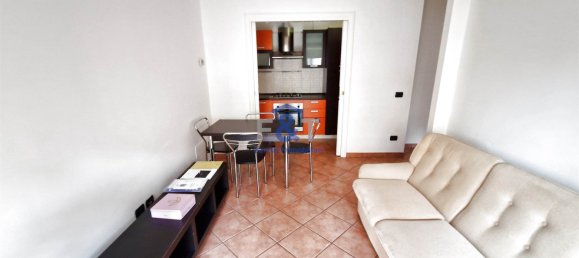 1 bedroom Apartment in Gemonio, Italy No. 8312 15