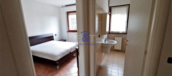 1 bedroom Apartment in Gemonio, Italy No. 8312 32
