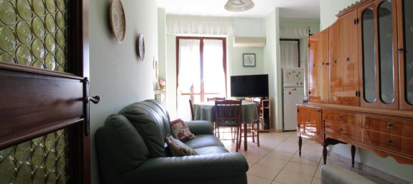 Квартира с 4 комнатами в Терни, Италия № 9244 5