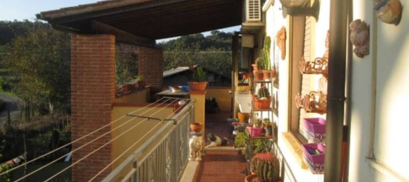 Apartamento de 3 habitaciónes en Pontedera, Italy No. 306583 4
