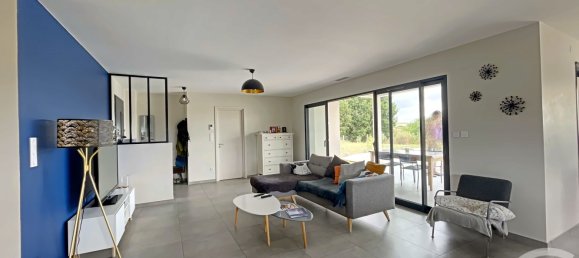 Villa de 3 dormitorios en Escalquens, France No. 279449 4