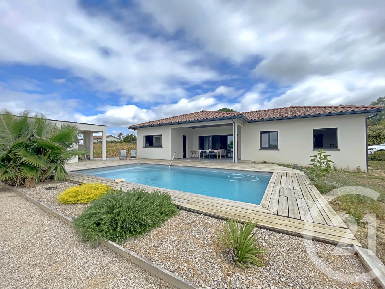 Villa de 3 dormitorios en Escalquens, France No. 279449