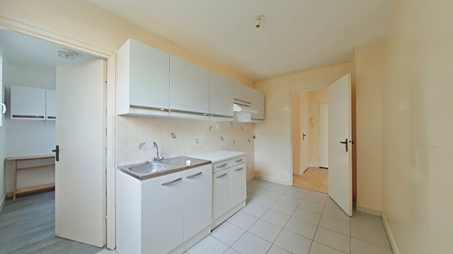 Apartamento de 1 dormitorio en Joue-les-Tours, France No. 61510