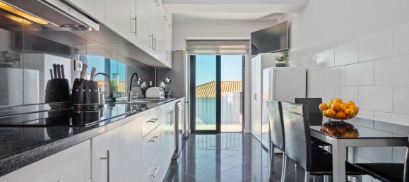 Таунхаус с 3 спальнями в Фуншал, Португалия № 138745 16