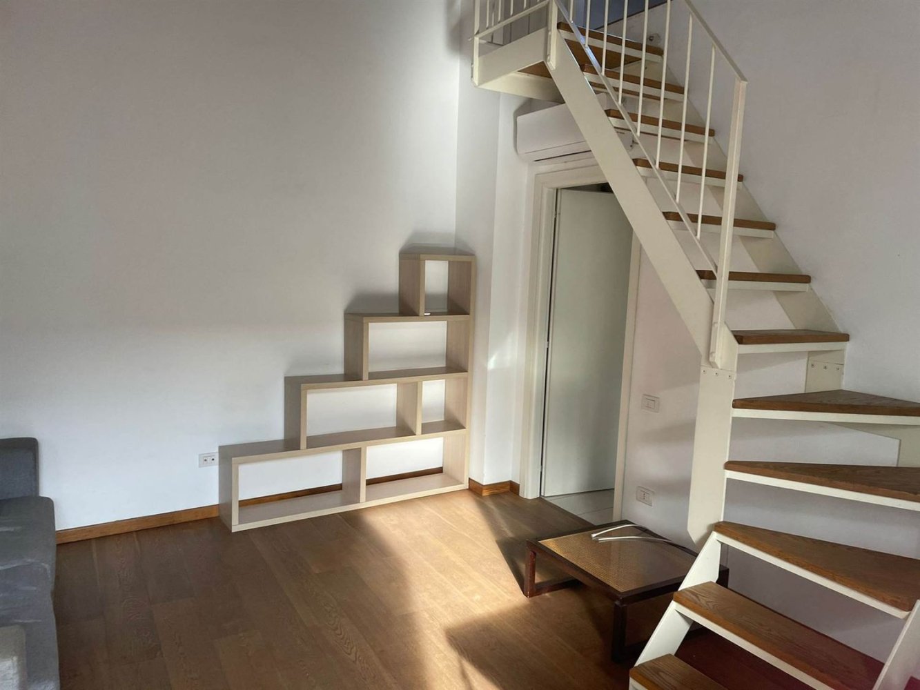 Квартира с 2 комнатами в Кальяри, Италия № 50732