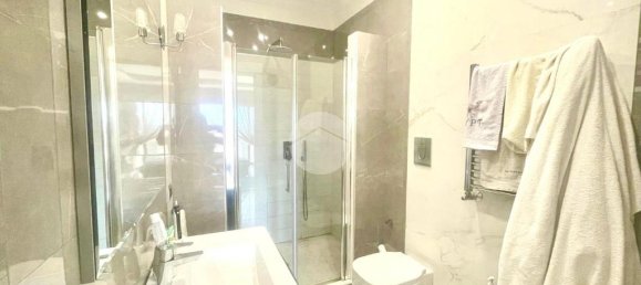 Квартира с 2 спальнями в Неаполь, Италия № 329181 25