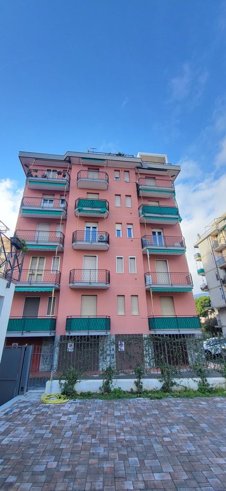 Квартира с 2 комнатами в Боргетто Санто Спирито, Италия № 238656