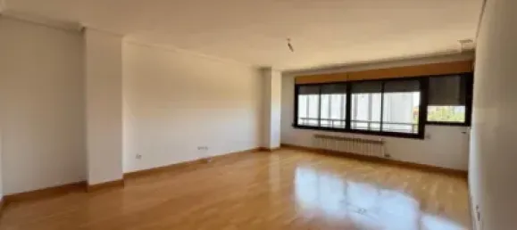 Квартира с 3 спальнями в Вальядолид, Испания № 141303 27