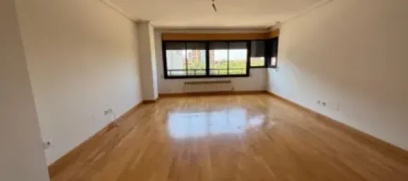 Квартира с 3 спальнями в Вальядолид, Испания № 141303 37