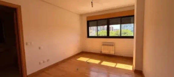 Квартира с 3 спальнями в Вальядолид, Испания № 141303 6