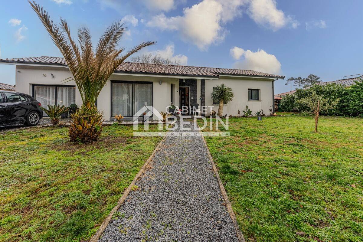 4 bedrooms House in Saint-Paul-en-Born, France No. 319832