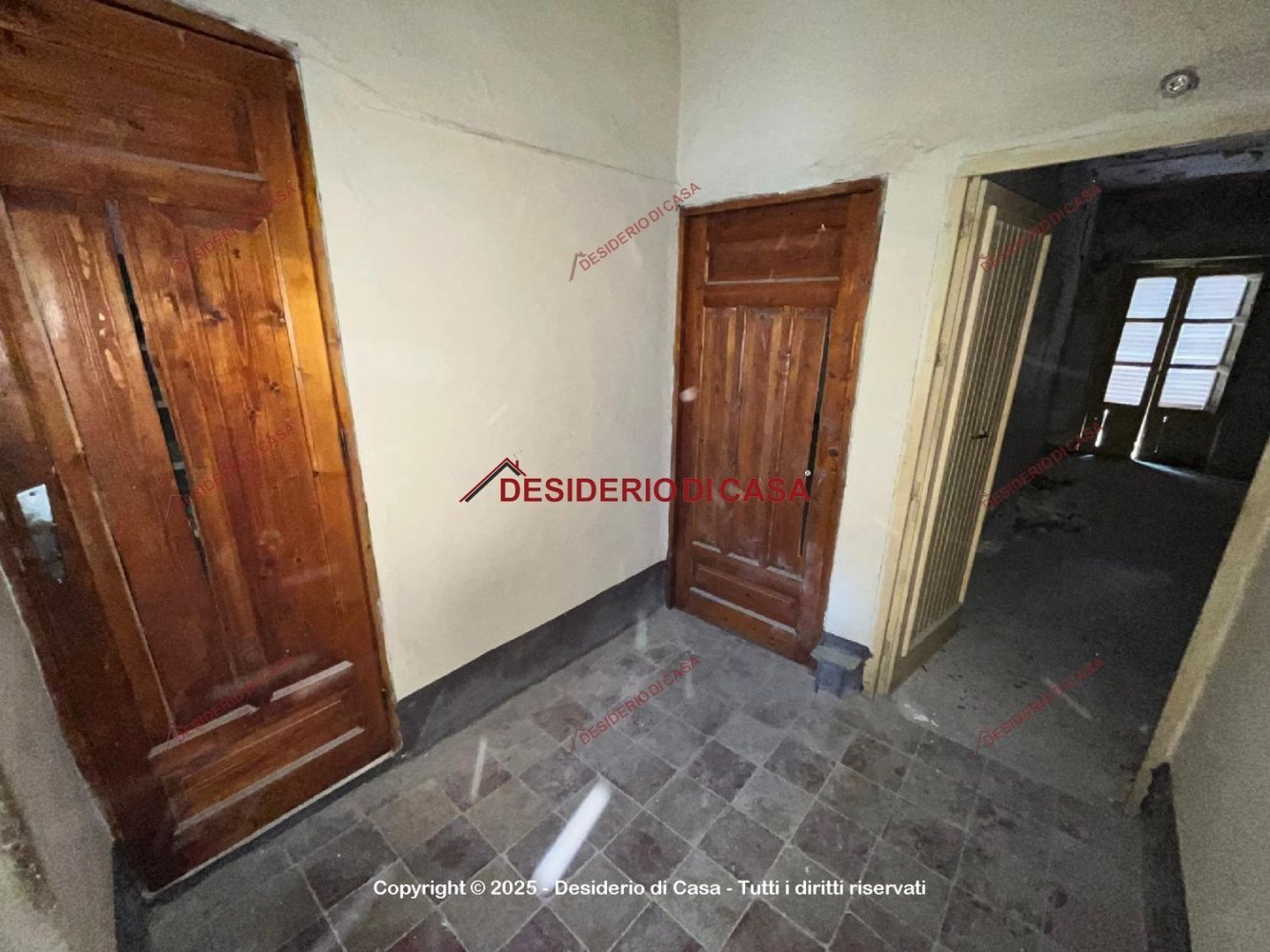 Дуплекс с 3 комнатами в Карини, Италия № 299743