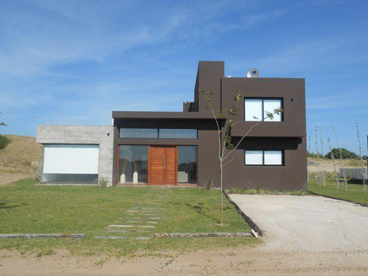 5 bedrooms House in Mar del Plata, Argentina No. 91389