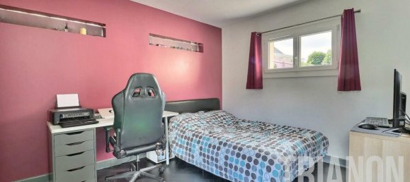 3 Schlafzimmer Haus in Les Alluets-le-Roi, France, Nr. 351436 9