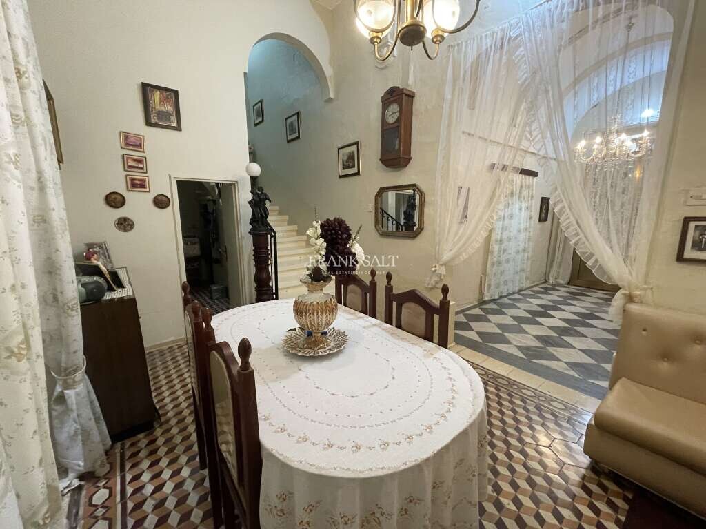 Adosado de 3 dormitorios en Bormla, Malta No. 1993