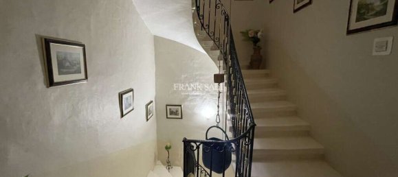 Adosado de 3 dormitorios en Bormla, Malta No. 1993 37