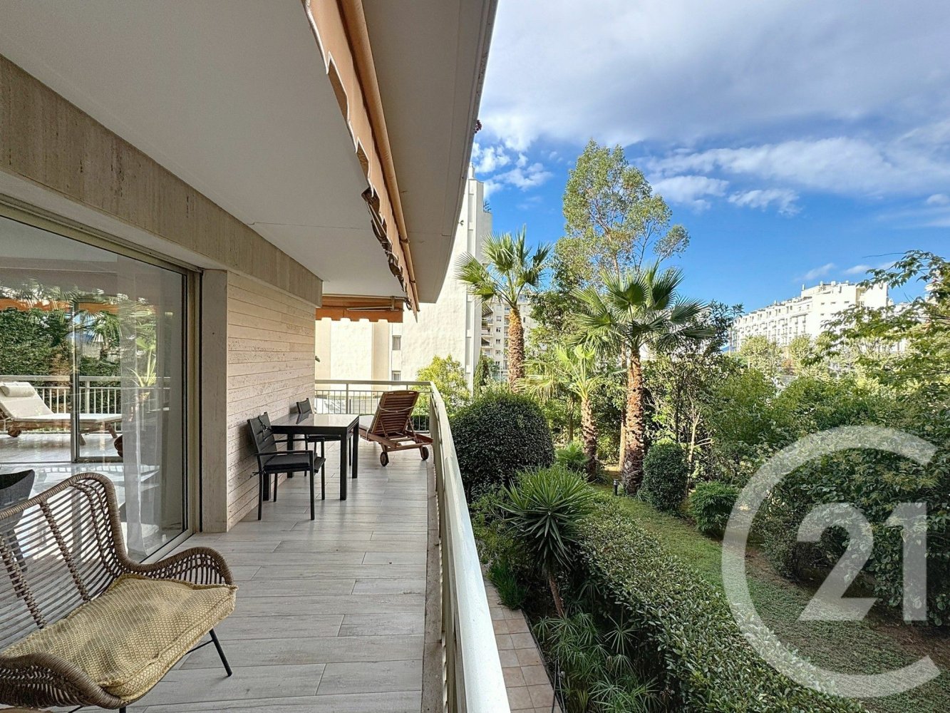 2 bedrooms Apartment in Cannes, France No. 291195