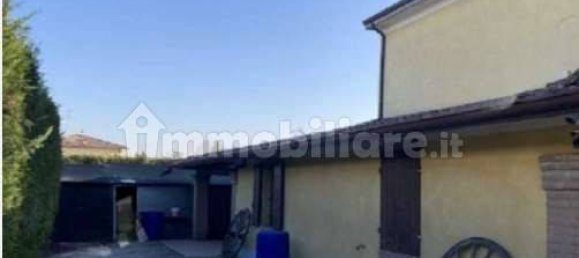 5 rooms House in Cento, Italy No. 85835 2