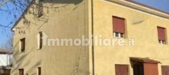 5 rooms House in Cento, Italy No. 85835 4