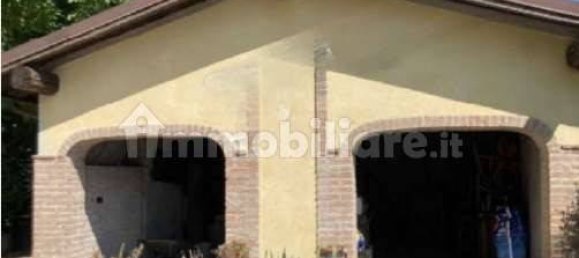 5 rooms House in Cento, Italy No. 85835 3