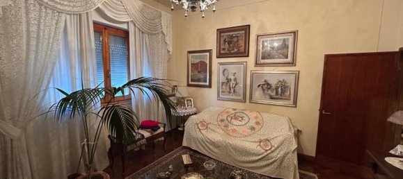 8 rooms House in Empoli, Italy No. 117458 11
