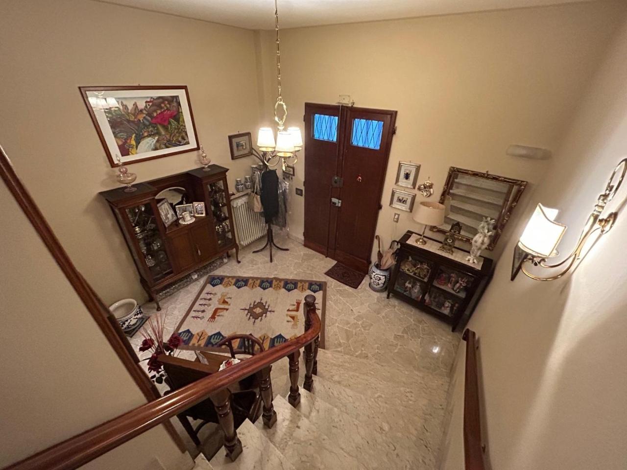 8 rooms House in Empoli, Italy No. 117458