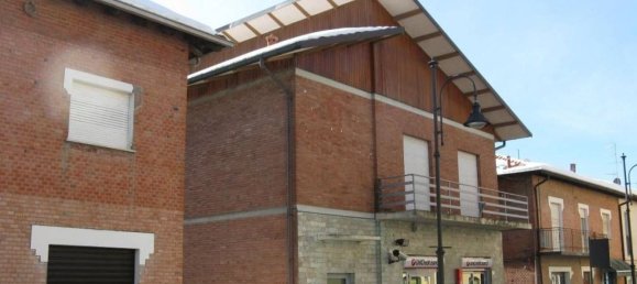 Apartamento de 3 habitaciónes en Baiso, Italy No. 168145 10