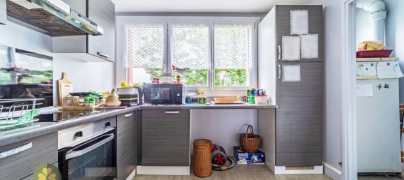 2 bedrooms Apartment in Aubergenville, France No. 182975 9