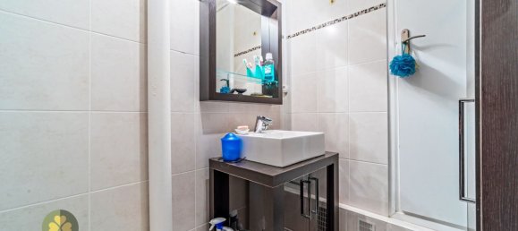 2 bedrooms Apartment in Aubergenville, France No. 182975 15