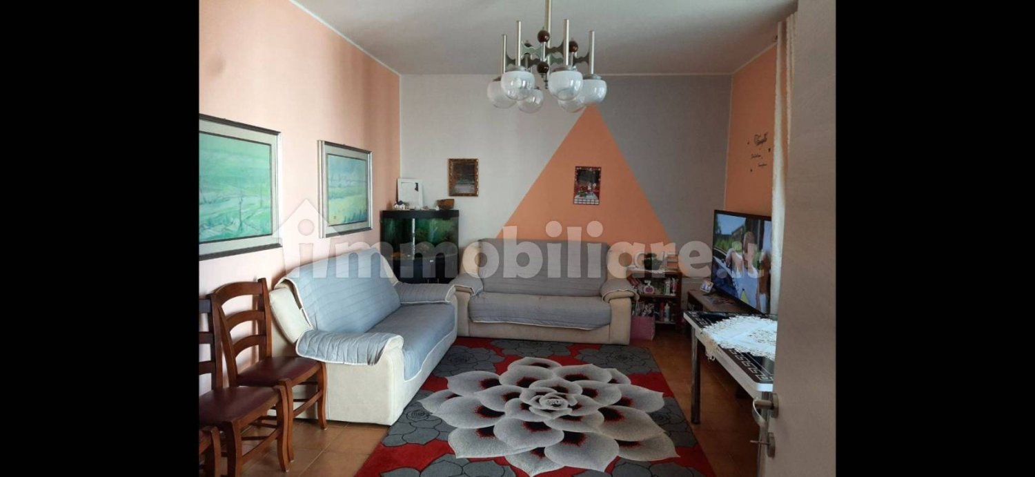 Apartamento de 2 dormitorios en Merate, Italy No. 312550