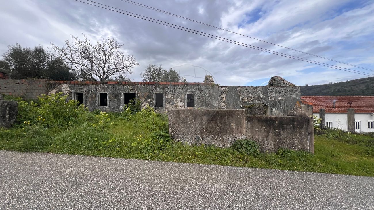 Casa T2 em Porto de Mós, Portugal N.º 48843