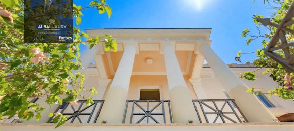 7 bedrooms Villa in Capri, Italy No. 742 10