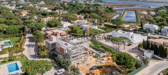 Casa de 6 dormitorios en Almancil, Portugal No. 161369 2