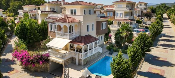 Villa 3+1 em Incekum, Turkey N.º 13937 2