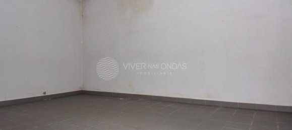 112m² Commercial property in Pacos de Ferreira, Portugal No. 71533 15