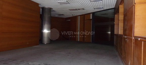 112m² Commercial property in Pacos de Ferreira, Portugal No. 71533 3