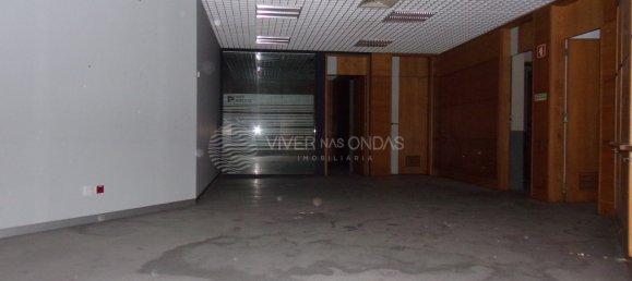 112m² Commercial property in Pacos de Ferreira, Portugal No. 71533 10
