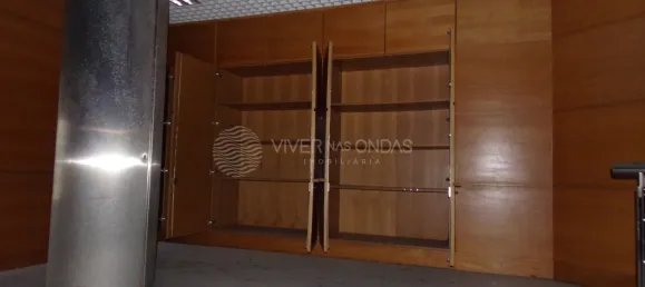 112m² Commercial property in Pacos de Ferreira, Portugal No. 71533 2