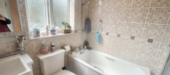 5 bedrooms Apartment in Beckenham, United Kingdom No. 964 11