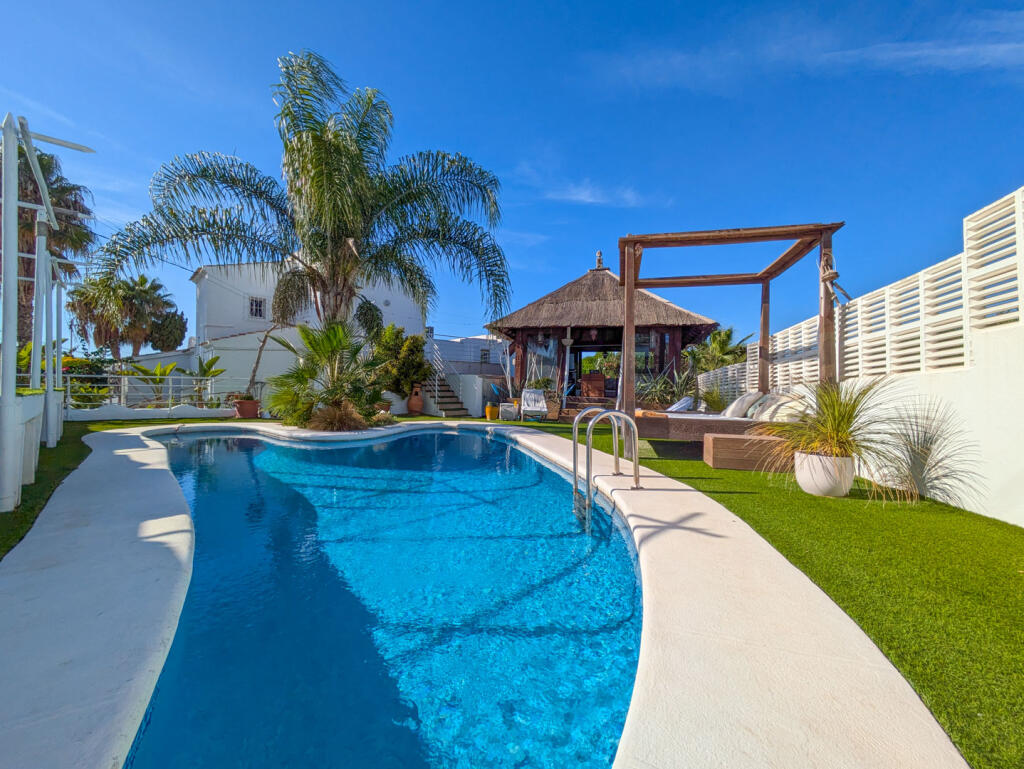 4 غرف نوم فيلا في Alicante, Spain رقم 67036