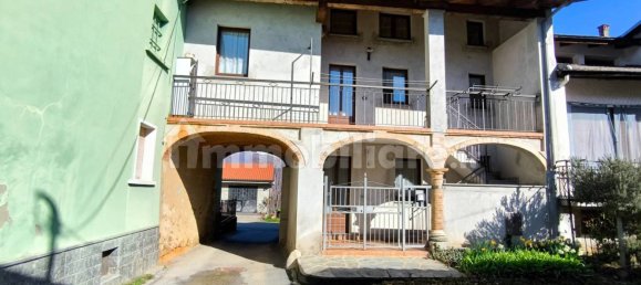 2 bedrooms House in Sala Biellese, Italy No. 188490 2