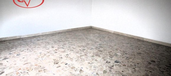 Apartamento de 3 divisões em San Giovanni Valdarno, Italy N.º 236901 3
