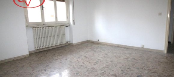 Apartamento de 3 divisões em San Giovanni Valdarno, Italy N.º 236901 7