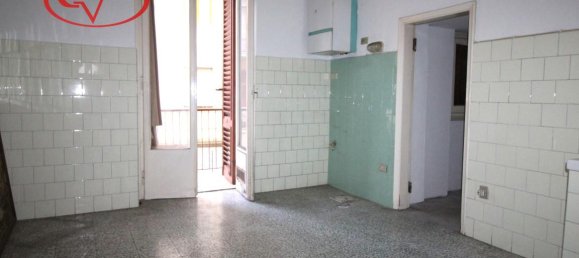Apartamento de 3 divisões em San Giovanni Valdarno, Italy N.º 236901 14