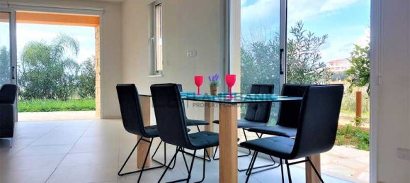 3 Schlafzimmer Villa in Chloraka, Cyprus, Nr. 13730 5