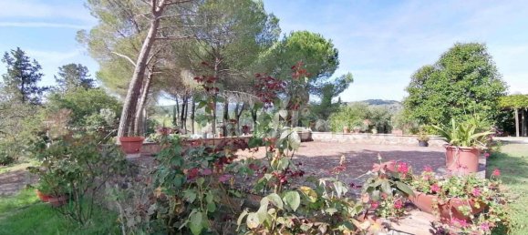 13 bedrooms House in Gambassi Terme, Italy No. 71922 4