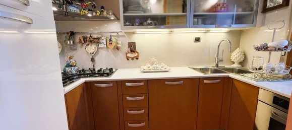 5 rooms Duplex in Prato, Italy No. 273822 16