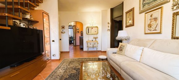 5 rooms Duplex in Prato, Italy No. 273822 7