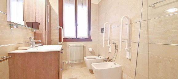 4 rooms House in Quinto di Treviso, Italy No. 55039 24